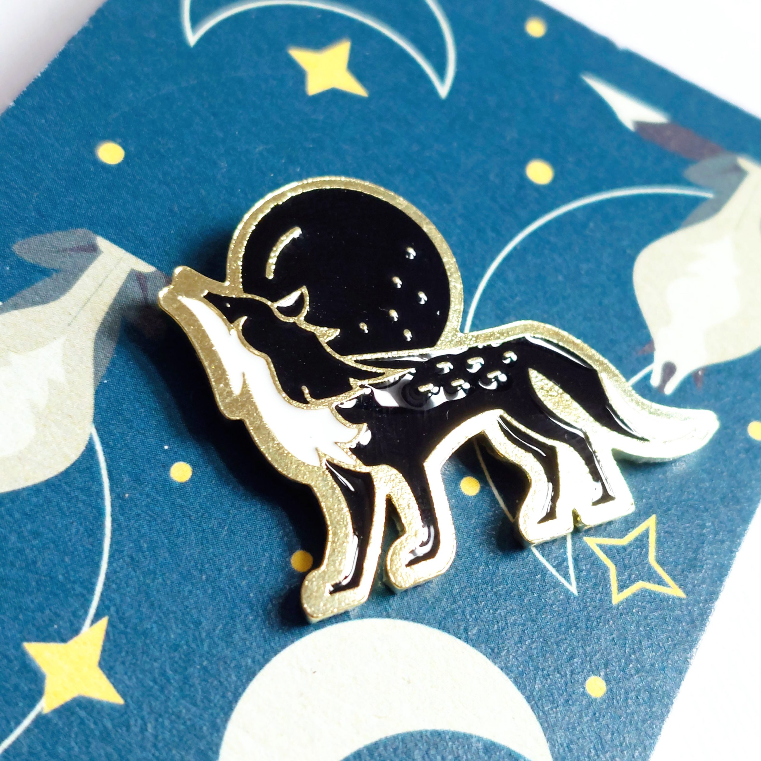 enamel pin wolf – Lokalnie Niebanalnie