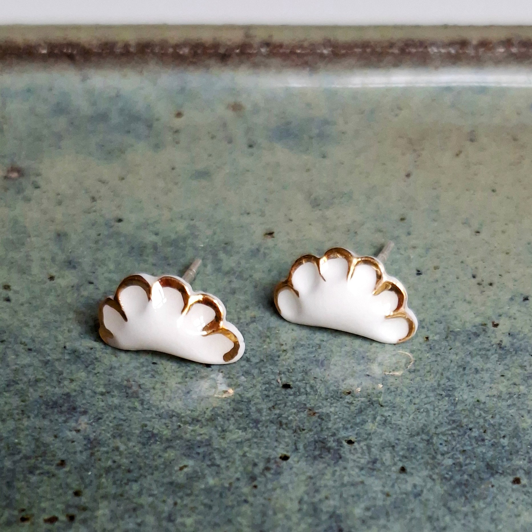 gold-plated porcelain dumpling earrings size 12 mm